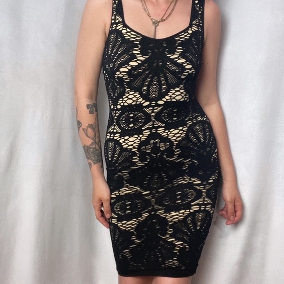 Sold RARE TAN AND LACE BODYCON DRESS - Picture 2 of 6